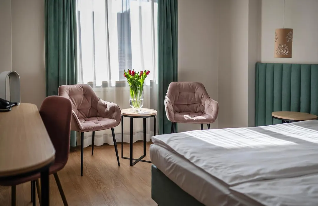 Hotel H12-1