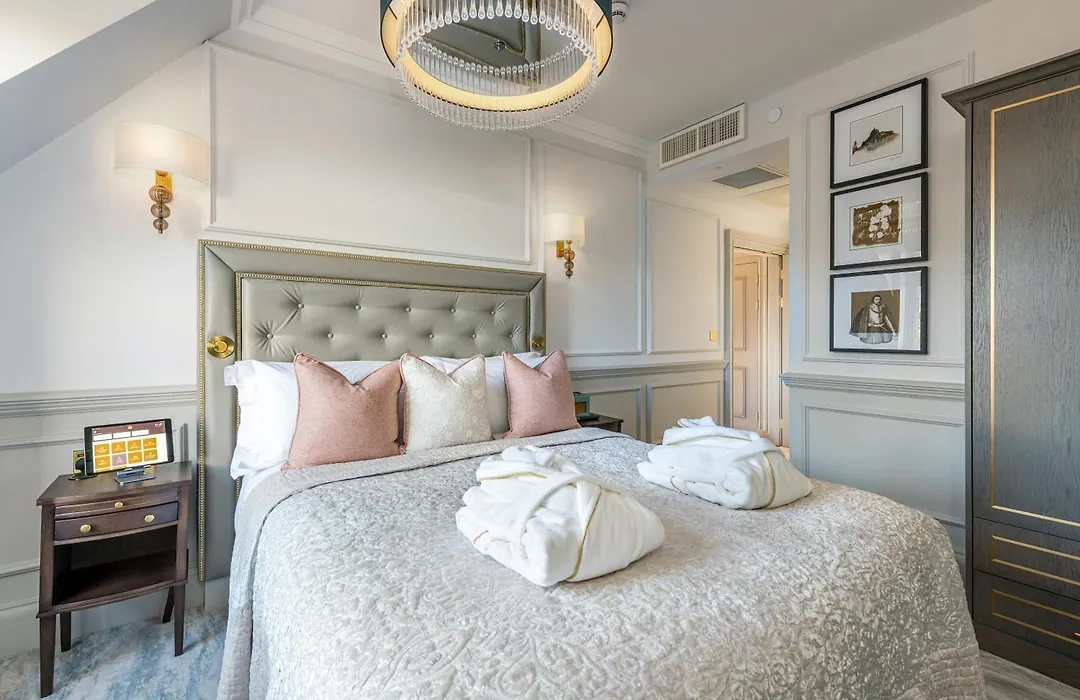 Righ Residences - George Street-1
