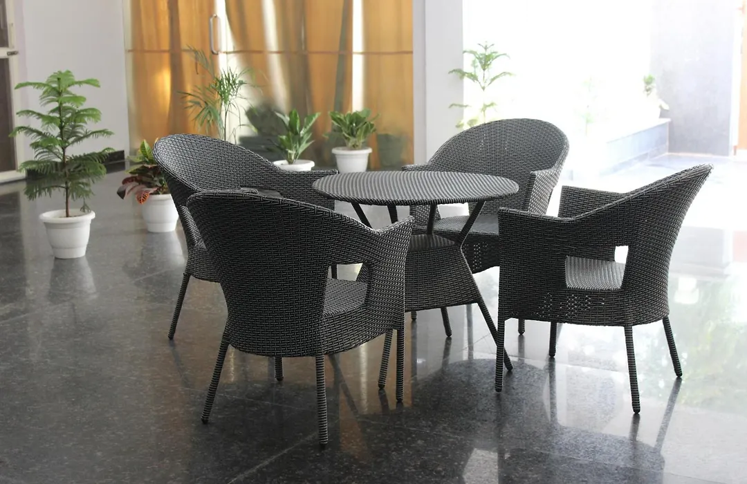 Aura Luxury Studio I Couple Friendly I Near Golf Course Road, Sector 57, Gurgaon-1