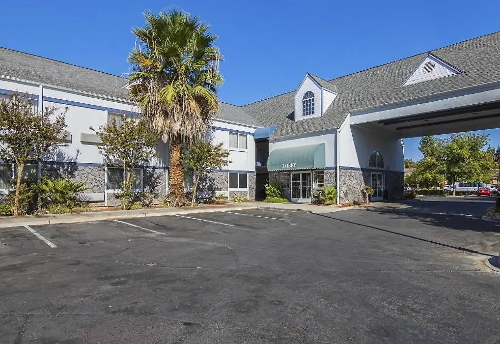 Quality Inn Fresno Yosemite Airport-1