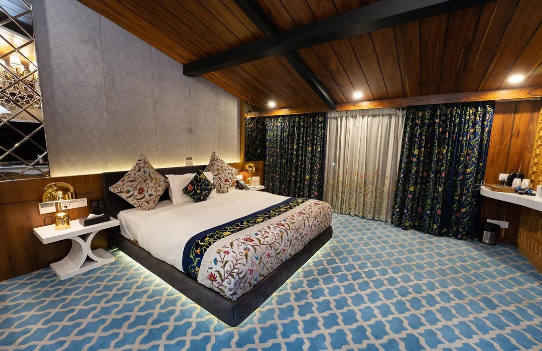 Hotel Snowland, Srinagar-1