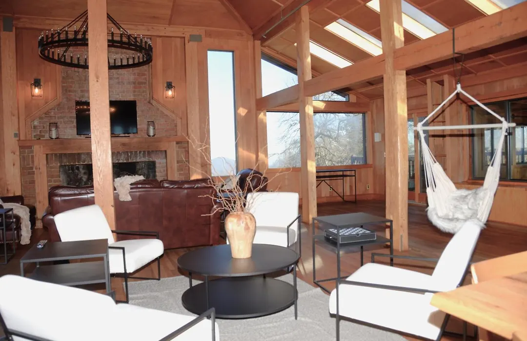Bent Mountain Lodge-1