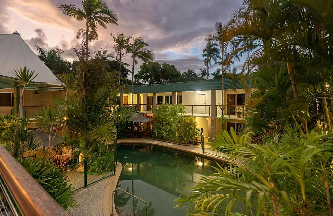 Bay Village Tropical Retreat-1
