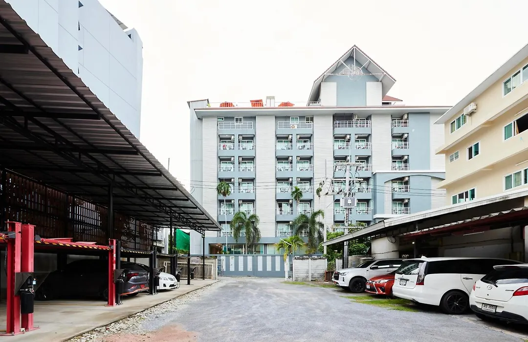 Adelphi Pattaya-1