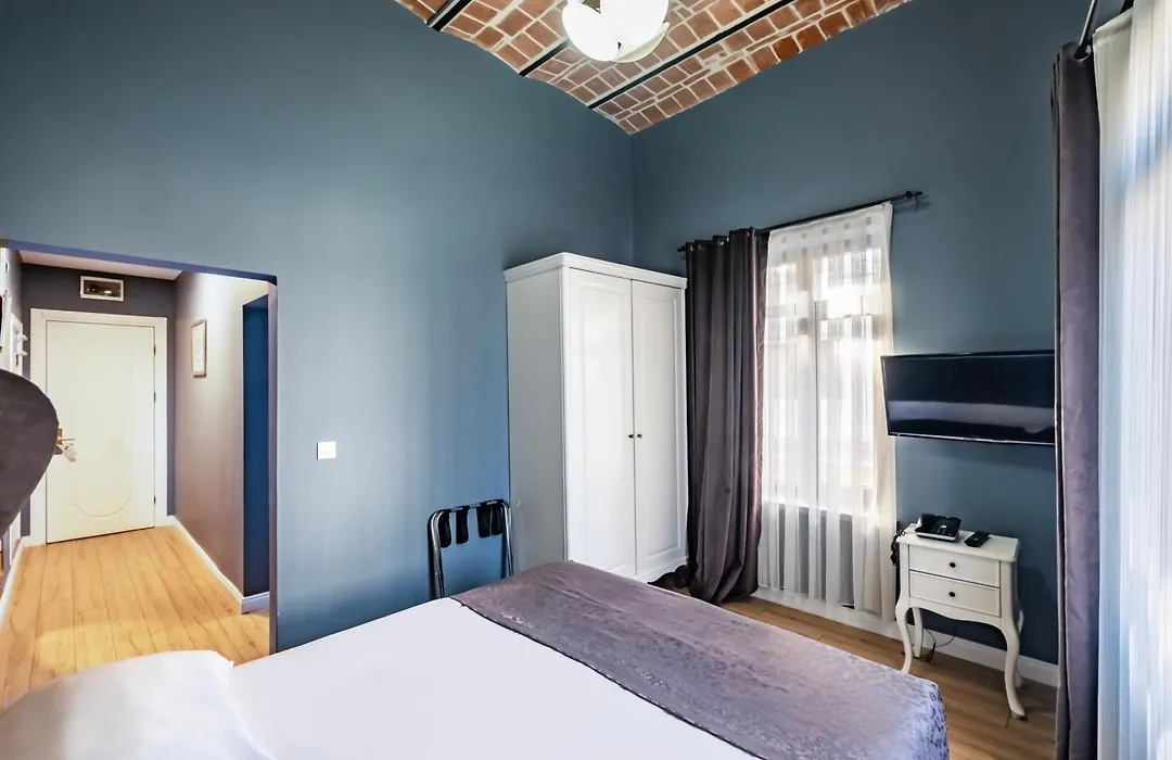 Selvese Suites, Serviced Living In Galata-1