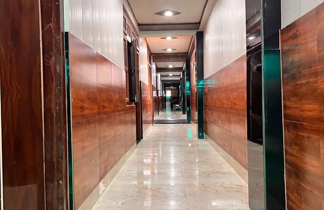 Hotel Raghunandan Inn Near Ram Janambhumi , Parking Available-1