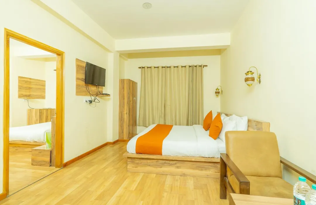 Hotel Rising Star Near To Mall Road #Budgetfriendly #Bigrooms #Garden #Bonfire #Parking #Forestview #Mountainview-1