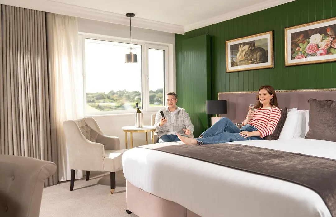Ivanhoe Inn And Hotel-1