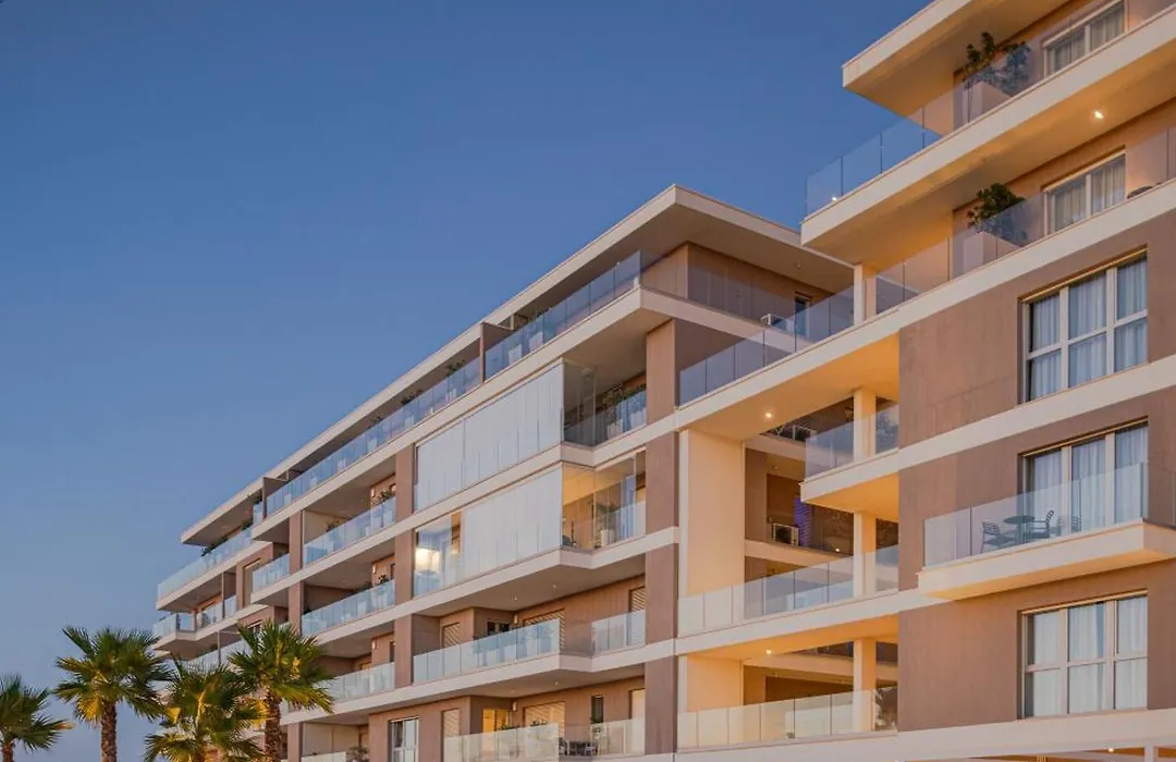 B21 Lifestyle Hotel-1