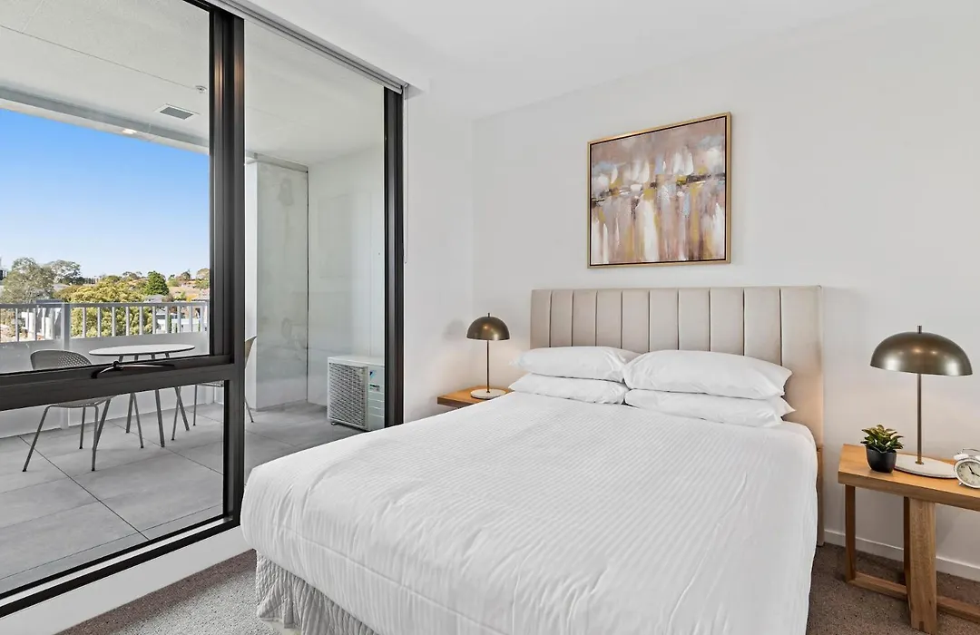 Samma - Linden Apartments In Ivanhoe-1
