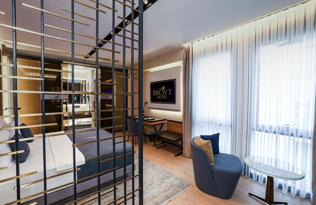 Broyt Hotel-1