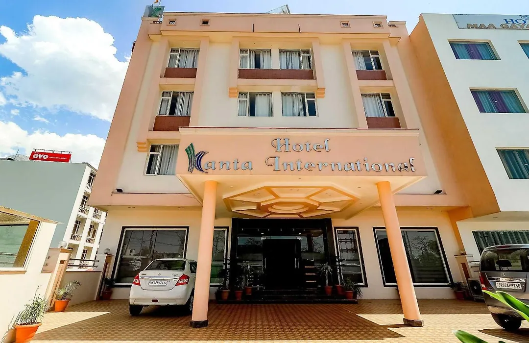 Collection O Hotel Kanta International-1