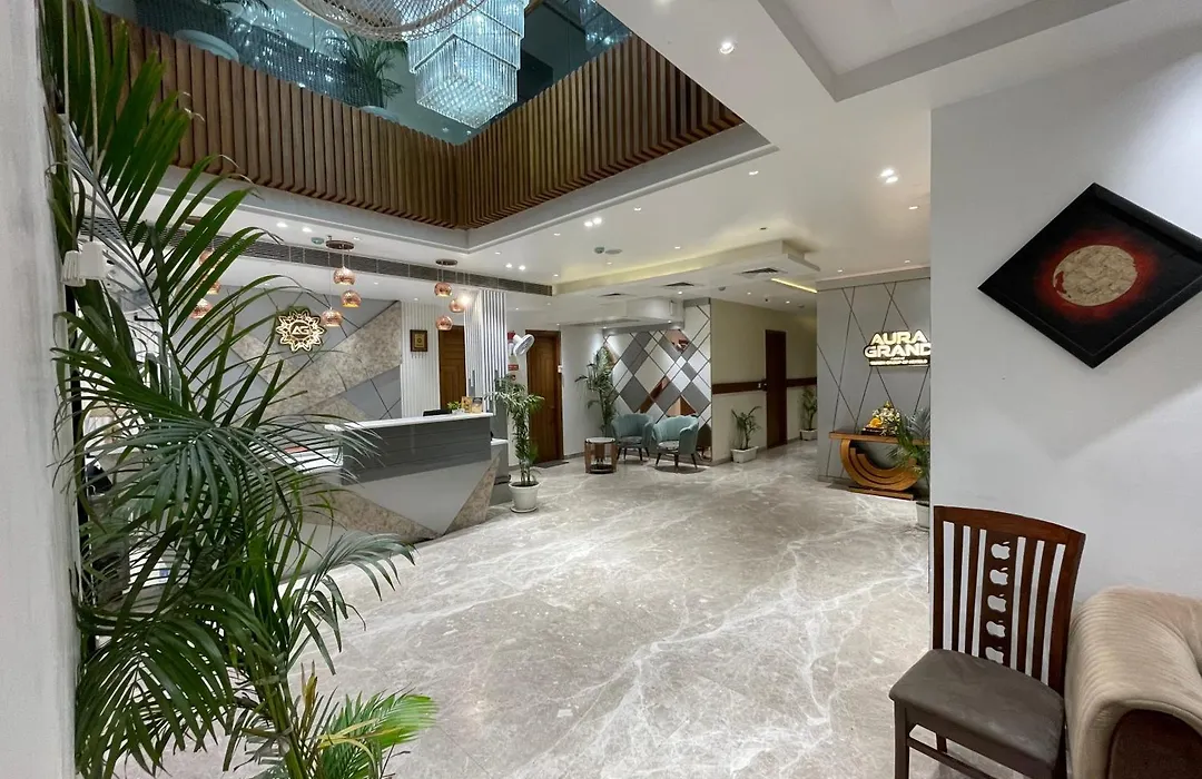 Hotel Aura Grand By Levelup Hotels-1