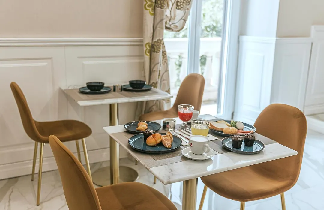 Gentile Suite & Spa Vomero-1