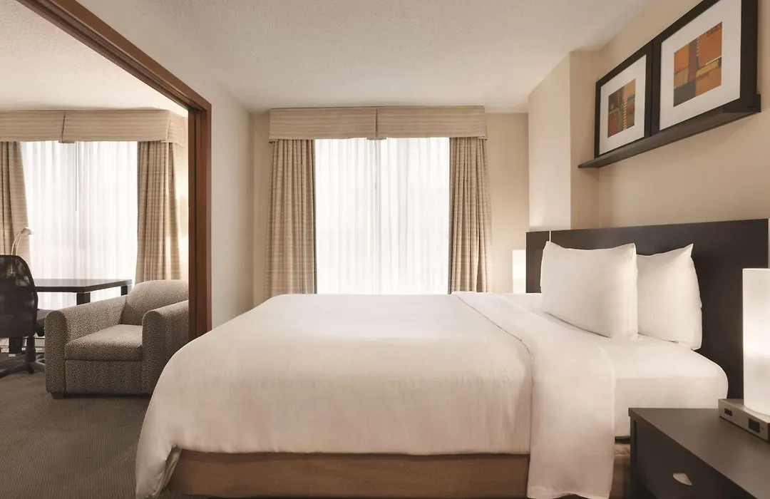 Embassy Suites By Hilton - Montreal-1