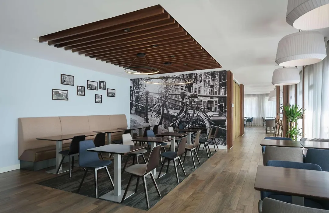 Hampton By Hilton Amsterdam Centre East-1