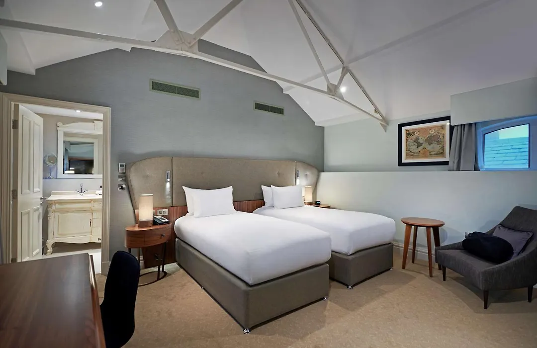Doubletree By Hilton Hotel & Spa Liverpool-1