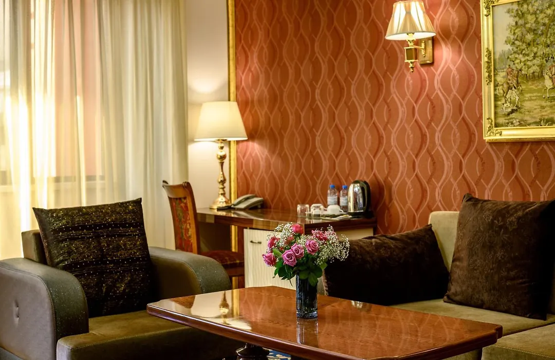 Royal Plaza By Stellar Hotels, Yerevan-1