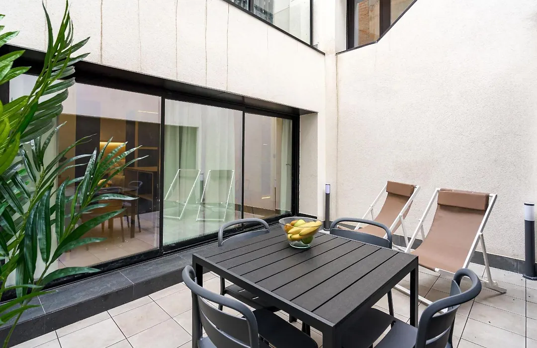 Feelathome Ventas Suites-1