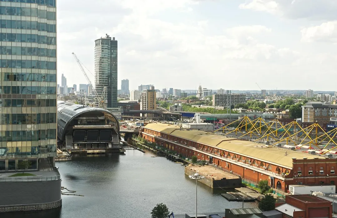 Fraser Place Canary Wharf-1