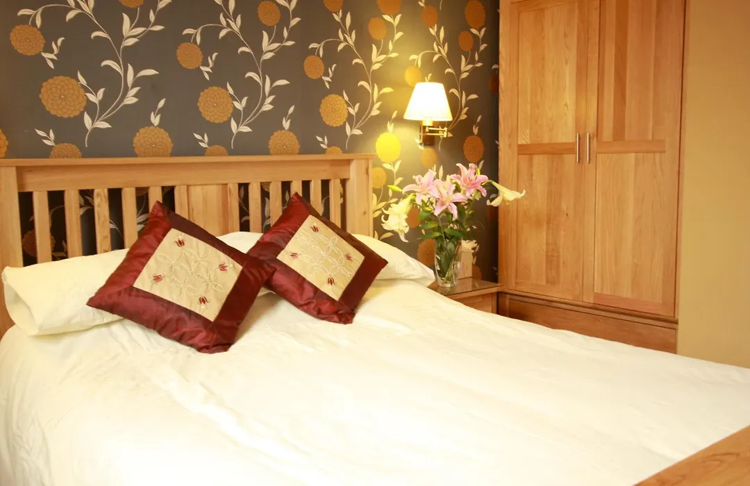 Brentwood Guest House-1
