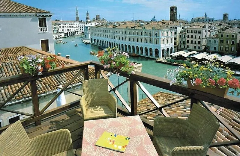 Foscari Palace-1