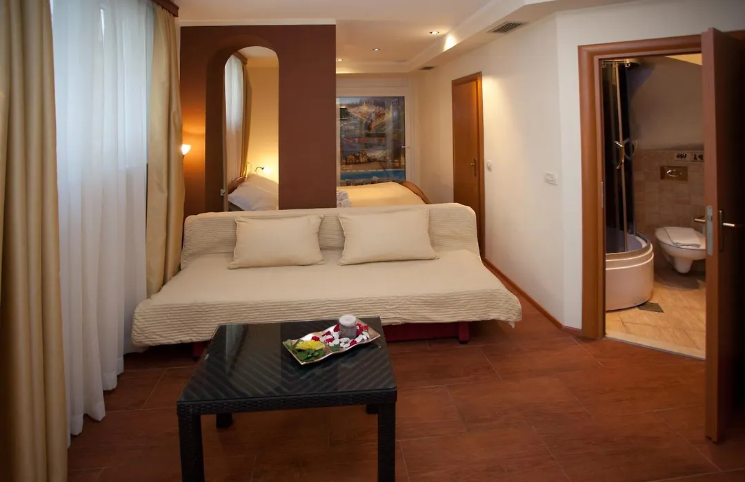 Authentic Luxury Rooms-1