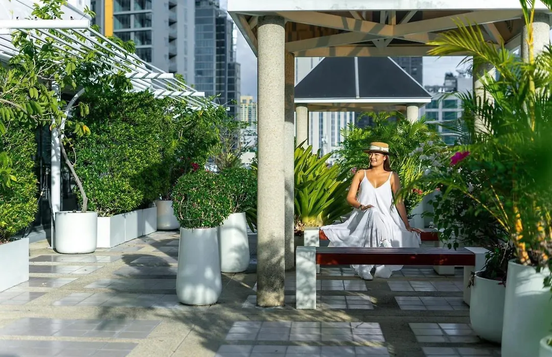 Parkroyal Suites Bangkok-1