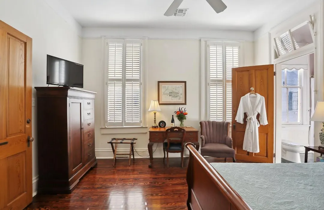 Maison Perrier Bed & Breakfast-1
