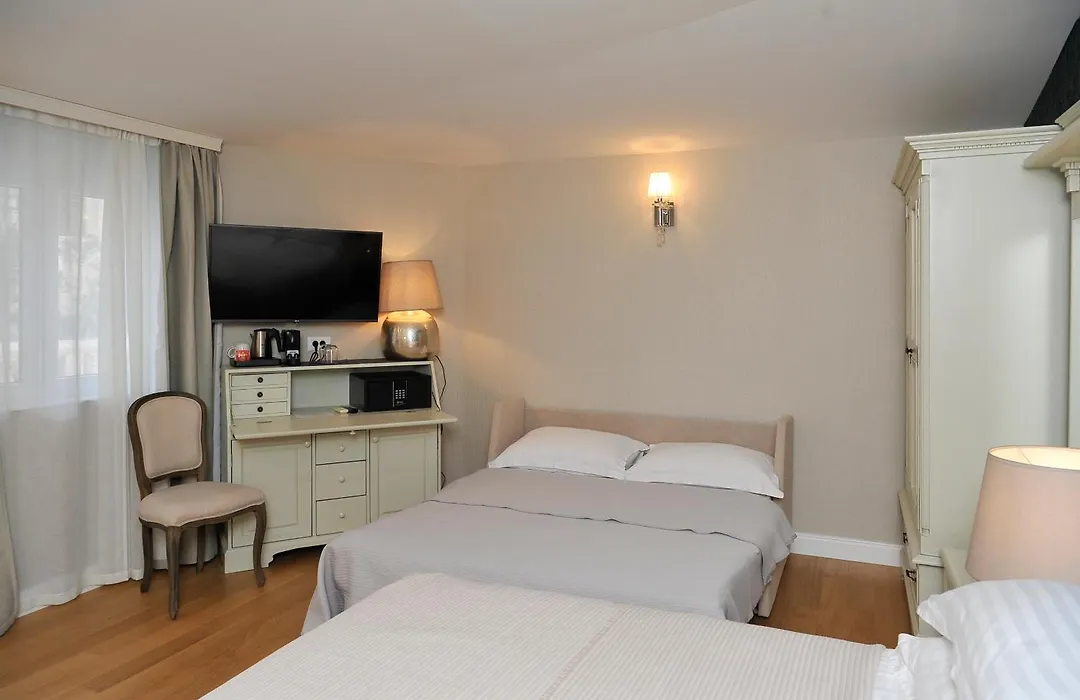 The Duke Luxury Rooms-1