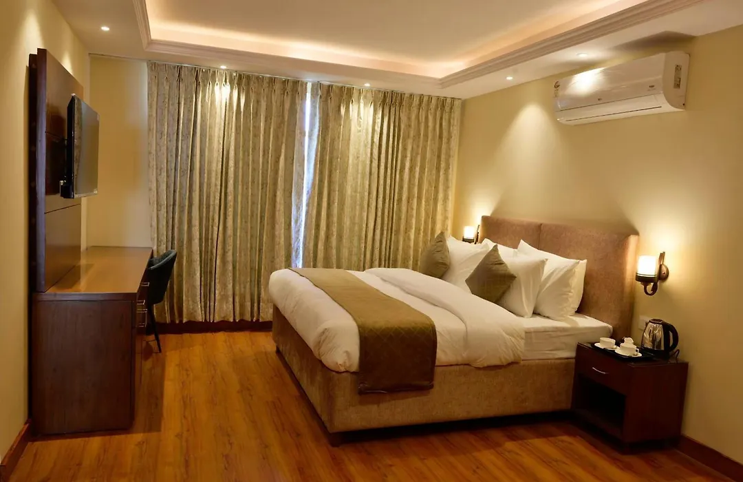 Hotel Rajgriha Kasauli-1