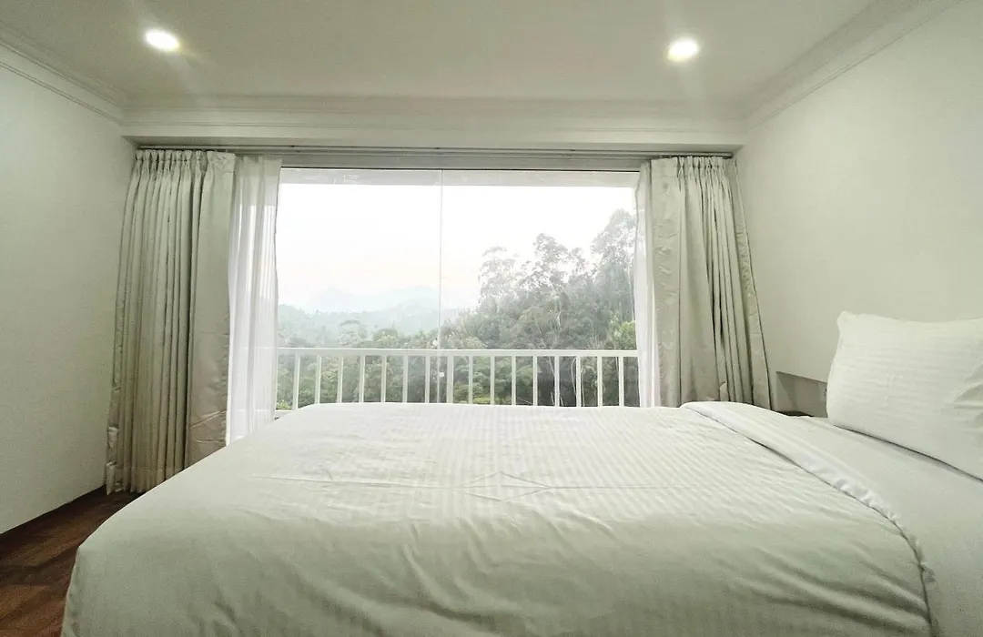 Hotel White House, Munnar-1