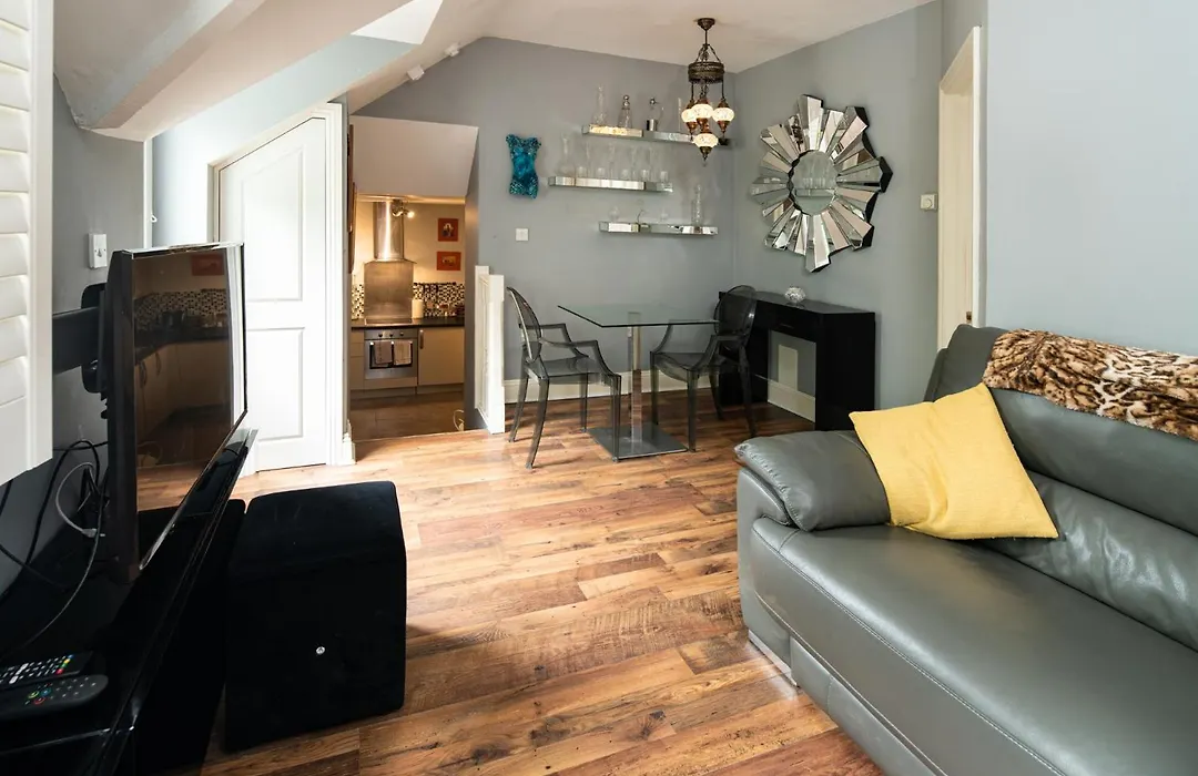 Westwood Guest House-1