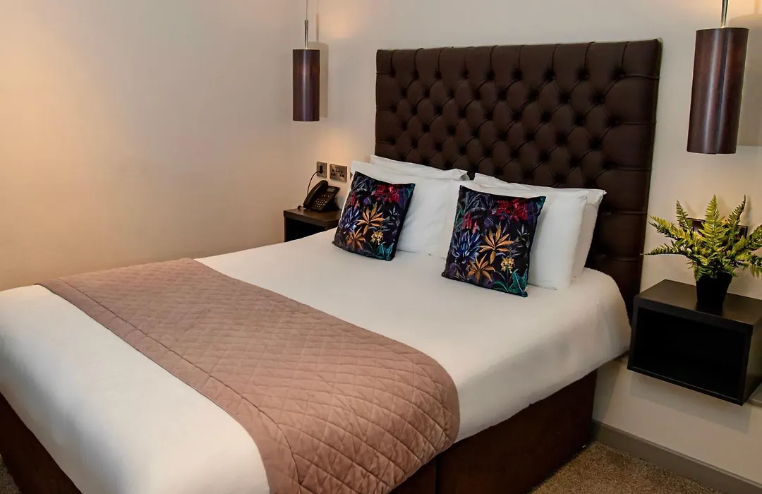 The Enniskillen Hotel And Motel-1