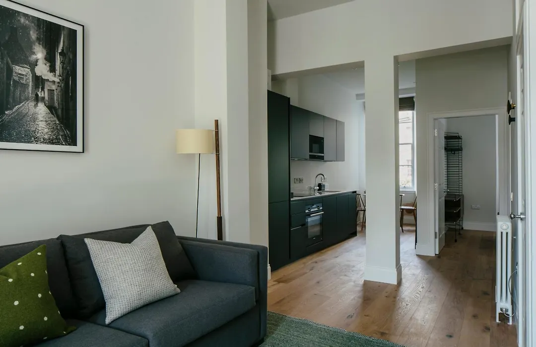 33 Castle Terrace-1