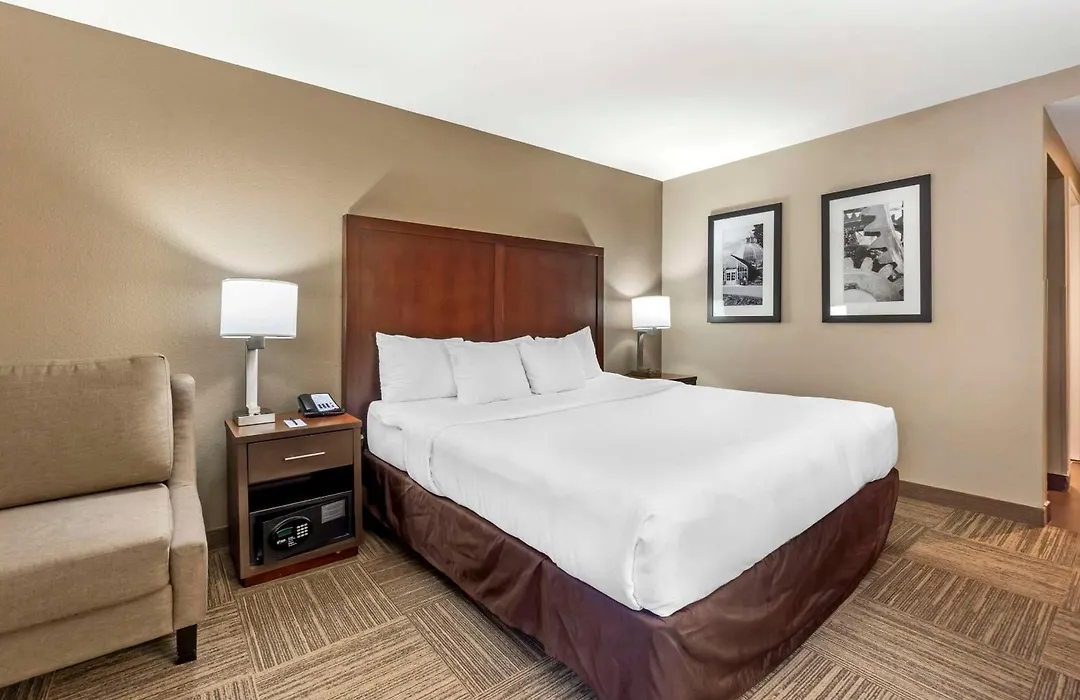Comfort Inn & Suites Sea-Tac Airport-1