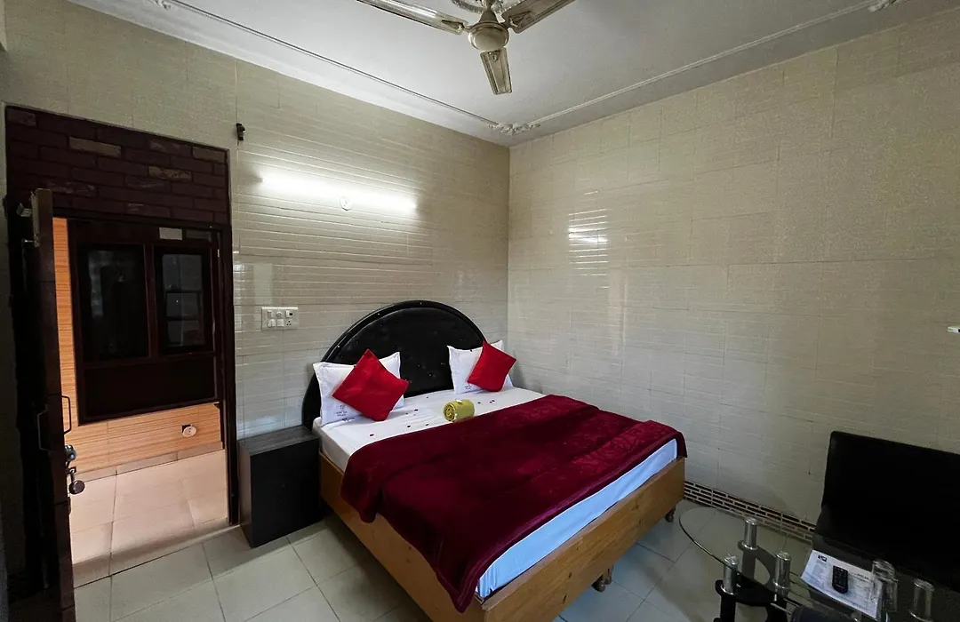Hotel Raj Golden & Restaurant-1