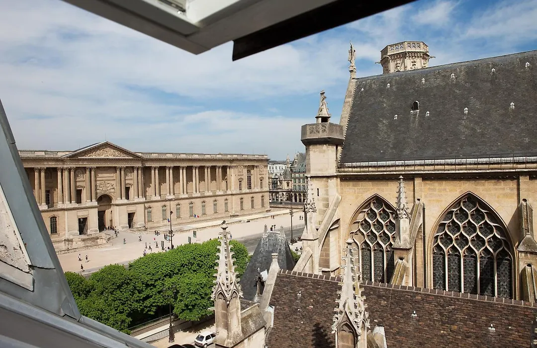 Relais Du Louvre-1
