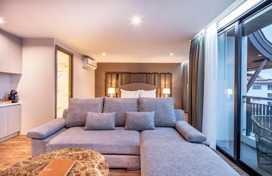The Grand Sala Thai-1