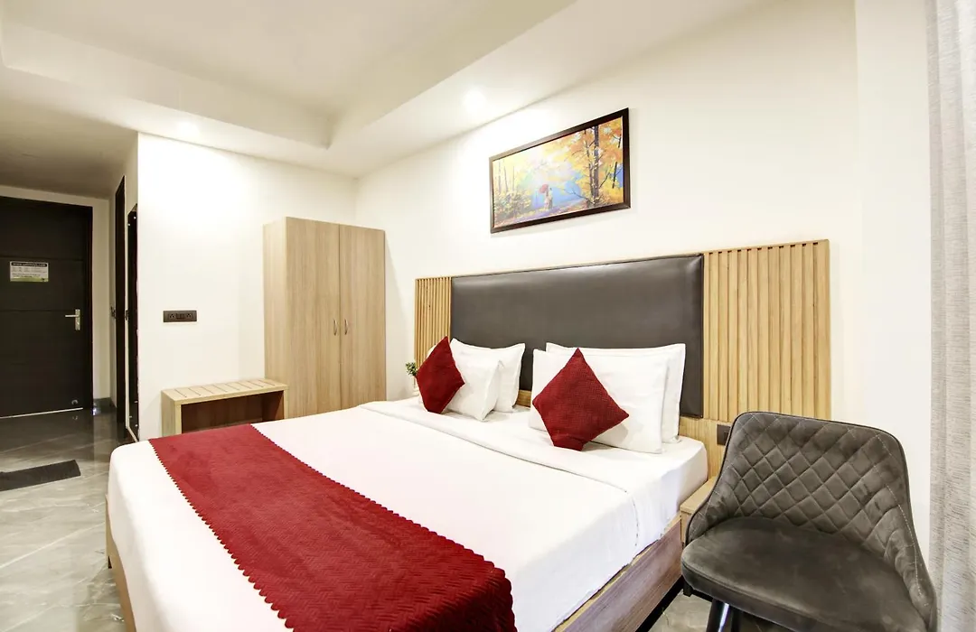 Saltstayz Premier - Cyber Hub-1