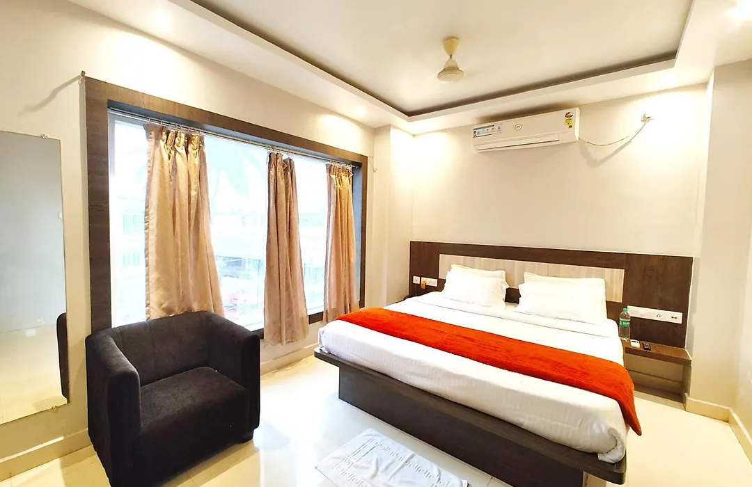 Hotel Home Town Puri Near Sea Beach And Temple - Fully Ac Hotel With Lift, Wifi And Parking Facilities - Best Seller Hotel Near Golden Beach-1