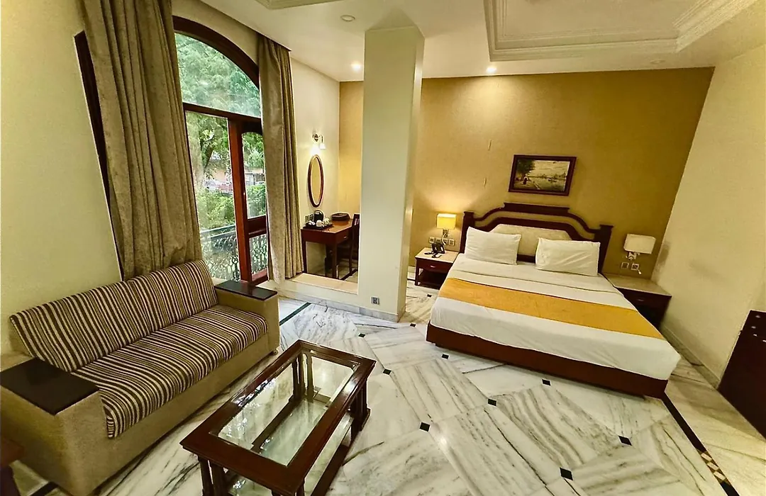 Hotel Florence Inn, Karol Bagh, New Delhi, 2 Min From Metro-1
