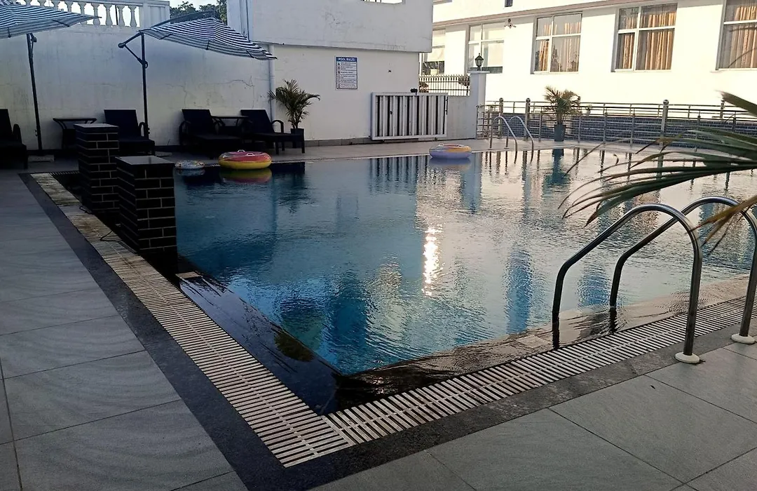 The Emerald Grand-1