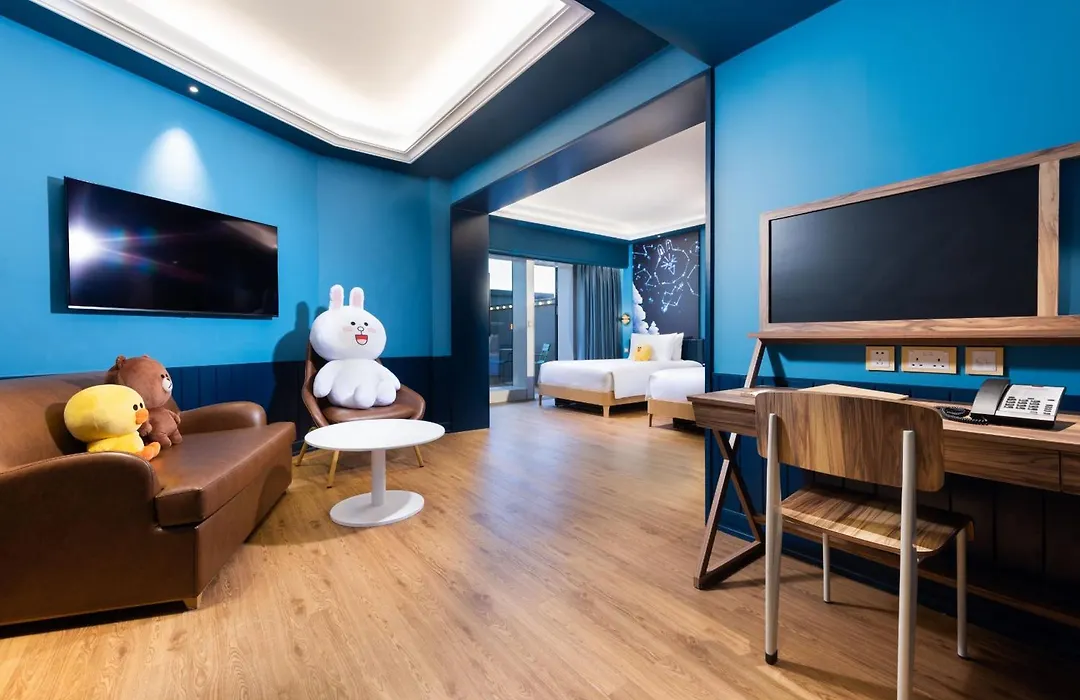 Line Friends Presents Casa De Amigo-1