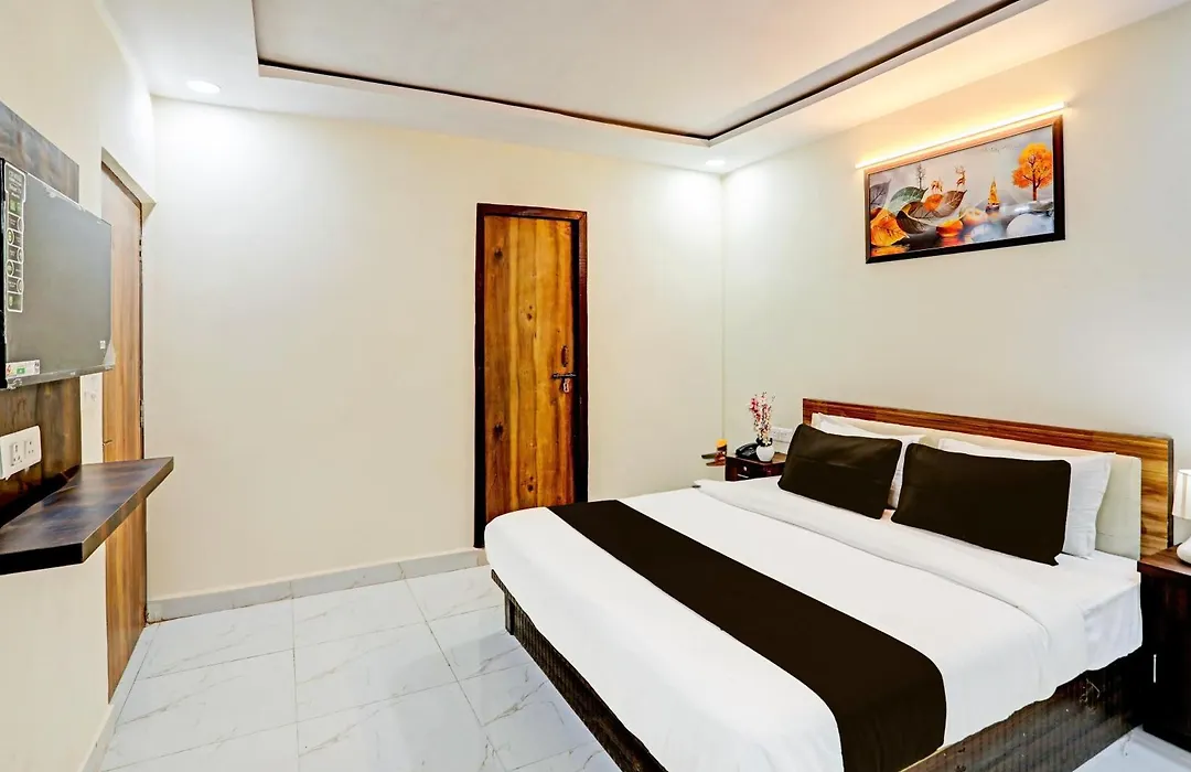 Hotel O Lucknow Inn-1