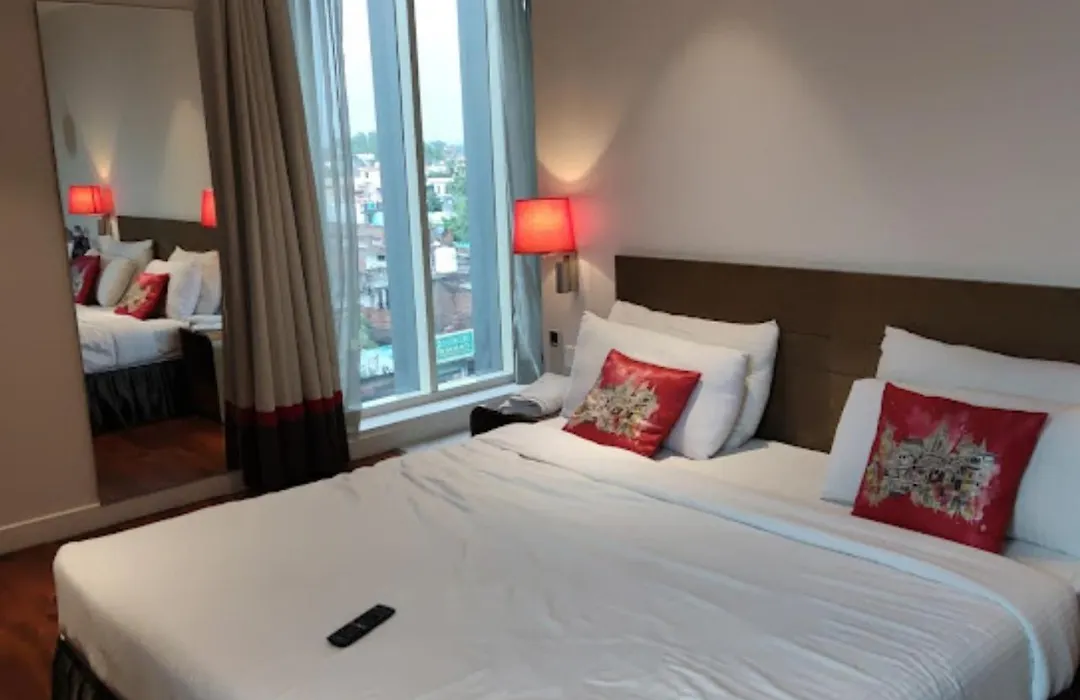 Hotel Le Lotus Grand Varanasi-1