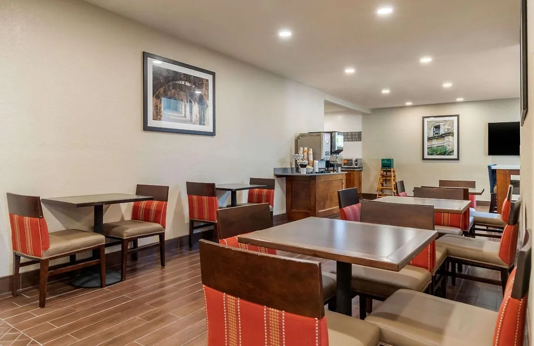 Comfort Suites San Antonio Airport North-1