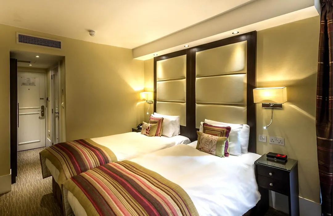 Grand Royale Hyde Park-1