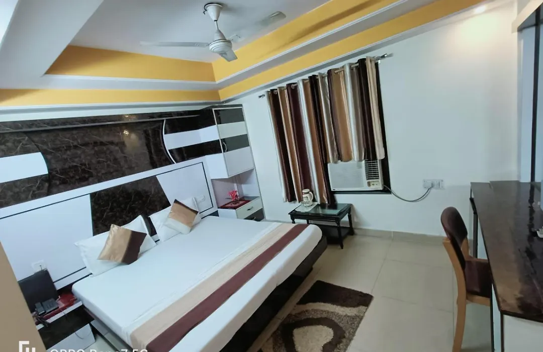Hotel Su Shree Continental Dx 5 Mins From New Delhi Railway Station & Free Car Parking-1