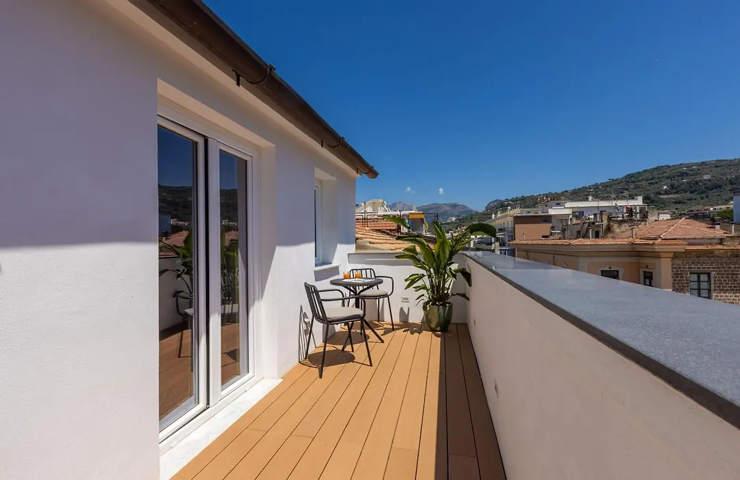 Boutique Suites 186-1